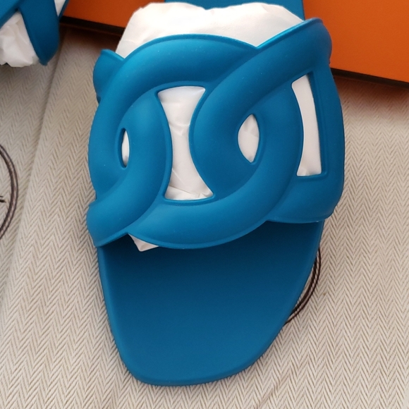 Hermes Aloha Rubber Sandal Size 40/10 Vivid… - Picture 8 of 14